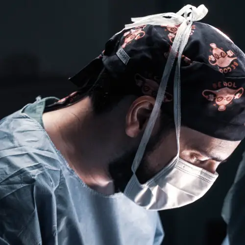 Dr. Rafael Alves - miomectomia robótica em Recife, Caruaru e Palmares